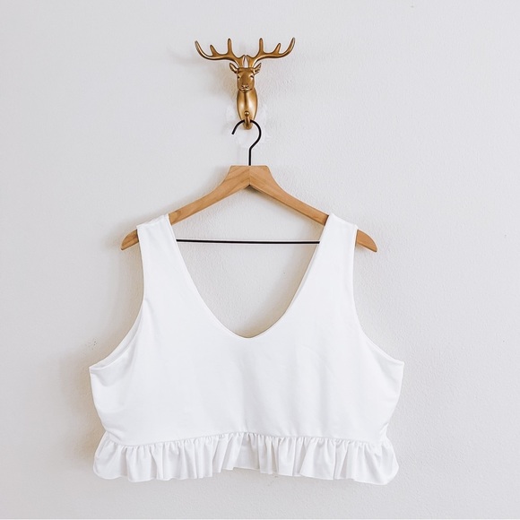 PrettyLittleThing Tops - PrettyLittleThing Women's White Frill Hem Bikini Top Size 22 NWT